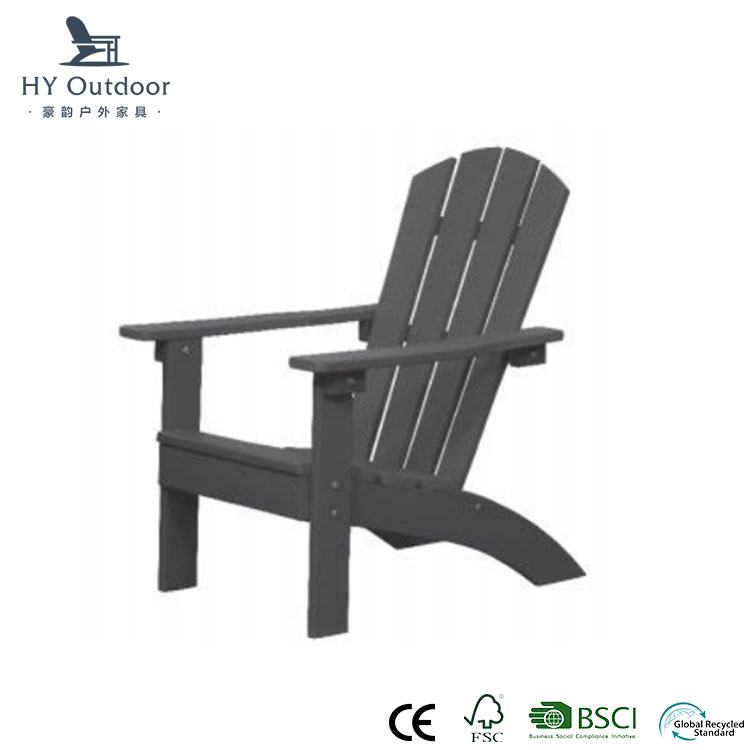 Cad iad na buntáistí a bhaineann le cathaoir Adirondack na bpáistí i gcomparáid le cathaoireacha rialta leanaí?